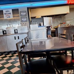Buns Over Texas - Pickup counter and sauce counter.