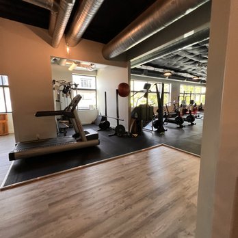 Sweat Circuit - Opening into the main workout area - Gyms Near Me - Bellevue, Washington Sweat Circuit - Opening into the main workout area - Gyms Near Me - Bellevue, Washington