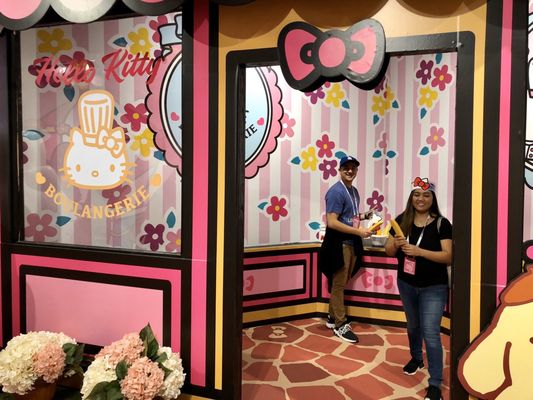 Hello Kitty Friends Around The World Tour Closed 360 Photos 22 Reviews Pop Up Shops 555 N Spring St Los Angeles Ca United States Yelp