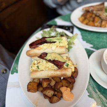 Cafe Bonjour - Signature Scramble SANDWICH - Breakfast & Brunch Near Me - Boston, Massachusetts