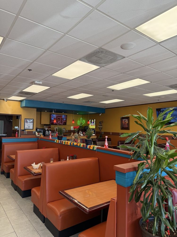 Tres Rosas Mexican Restaurant