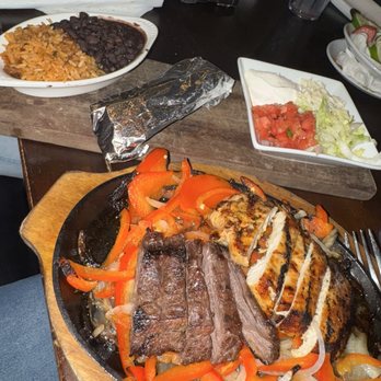 F&D Cantina - STEAK & CHICKEN FAJITA (3P) - Mexican Near Me - Orlando, Florida