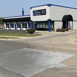 Exterior outside entrance of West Omaha Auto Service - Gold Circle location - Omaha, Nebraska Exterior outside entrance of West Omaha Auto Service - Gold Circle location - Omaha, Nebraska