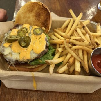 Island Hopper Taproom - El Scorcho burger - Salad Near Me - Kamuela, Hawaii