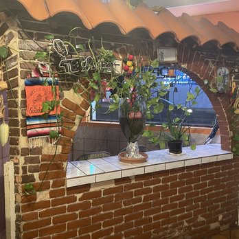 La Perla - Mexican Near Me - Inglewood, California La Perla - Mexican Near Me - Inglewood, California
