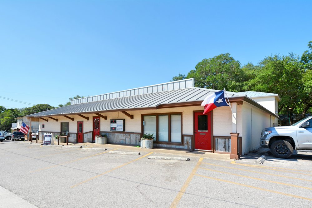 EDWARDS PROPERTY MANAGEMENT Updated September 2024 1111 N Walnut Ave, New Braunfels, Texas
