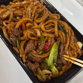 Golden Roast - Black pepper Beef udon - Cantonese Near Me - West Covina, California