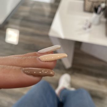 Lola Nails Bar - Nail Salons Near Me - Downey, California Lola Nails Bar - Nail Salons Near Me - Downey, California