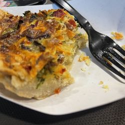 Wake 'n Bakery - Meat quiche
