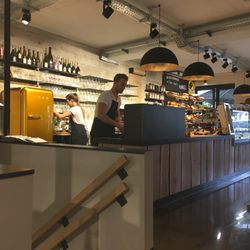 Wunderhaus Deli & Friends - Theke inkl Brote von Hinkel & Kuchen 2 go