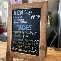 Quattro Goomba's Winery - Pizza menu
