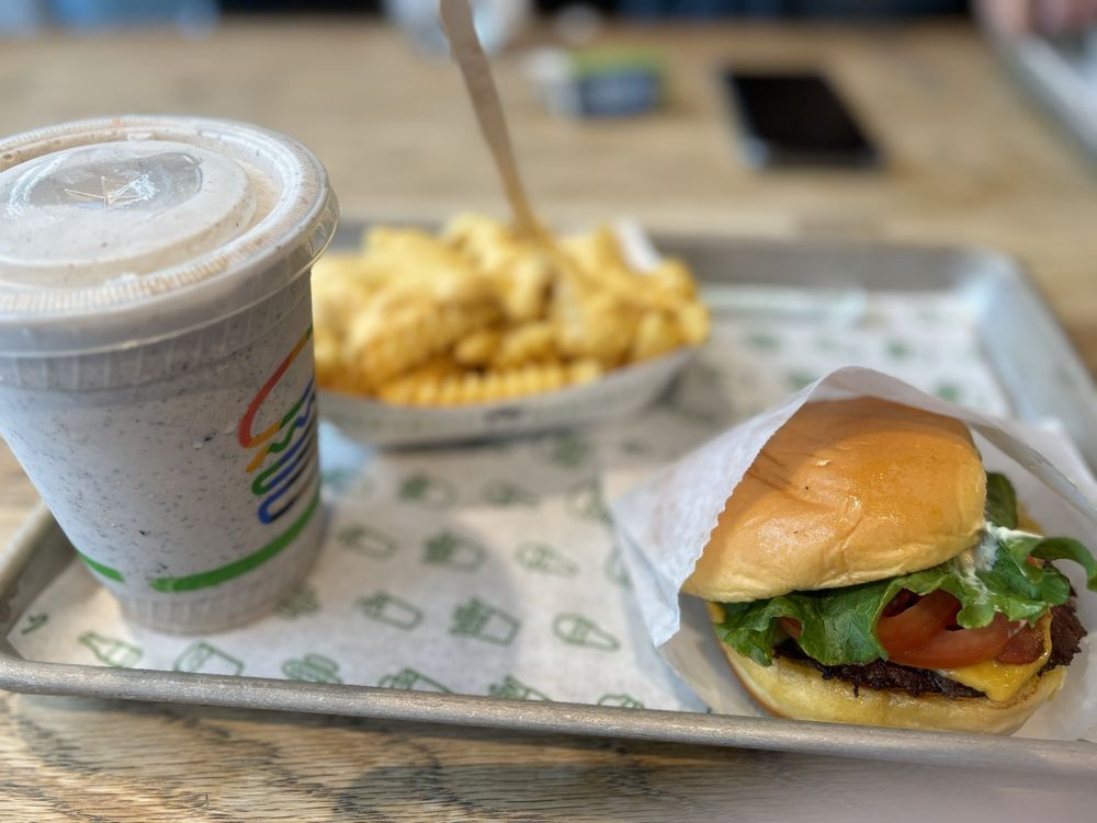 Shake Shack Fulton Transit CTR - Manhattan