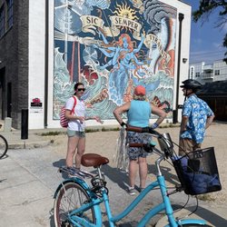 Vibe Creative District - Mural bike tour