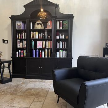 Shady Hills Salon - Waiting room - Hair Stylists Near Me - Spring Hill, Florida Shady Hills Salon - Waiting room - Hair Stylists Near Me - Spring Hill, Florida