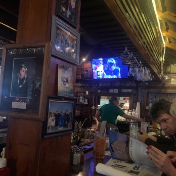 Half Shell - Half Shell Bar on a Sunday afternoon - Seafood Near Me - Memphis, Tennessee