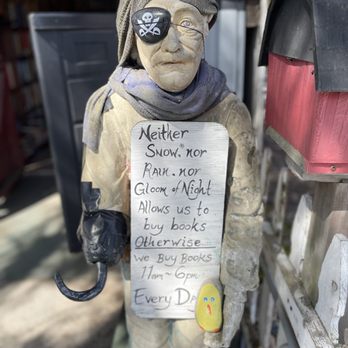 The Book Barn - Used Bookstore Near Me - Niantic, Connecticut