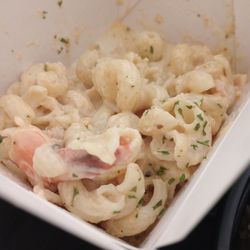 Tropical Oasis Express - Lobster Mac and cheese