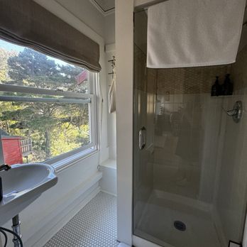 HARBOR HOUSE INN - Updated January 2026 - 939 Photos & 185 Reviews