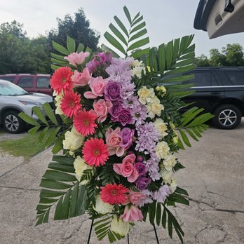 Exclusive Floral Creations - Pastel colors standig spray. - Floral Designers Near Me - Houston, Texas Exclusive Floral Creations - Pastel colors standig spray. - Floral Designers Near Me - Houston, Texas