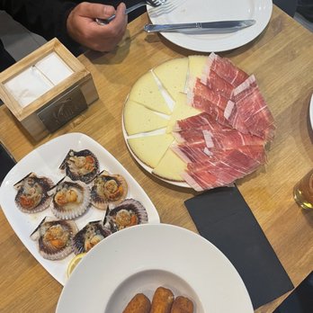 O'Muiño - Mediterranean Near Me - Madrid, M