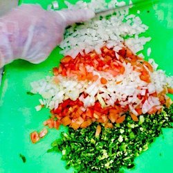 El Paso Mexican Restaurant - Making Fresh Pico de Gallo