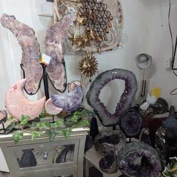 Moonlight Crystals & Earth - Amethyst, rose quartz beauty. Okay - Gemstones & Minerals Near Me - Laguna Beach, California Moonlight Crystals & Earth - Amethyst, rose quartz beauty. Okay - Gemstones & Minerals Near Me - Laguna Beach, California