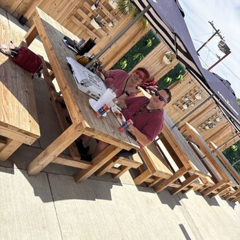 Pit Stop Pizza - Patio Outside eating area - Pizza Near Me - San Diego, California Pit Stop Pizza - Patio Outside eating area - Pizza Near Me - San Diego, California