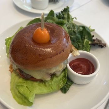 Hudson Garden Grill - Hudson Burger - New American Near Me - Bronx, New York