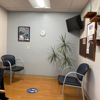 Susan E Bennett and Associates Physical Therapy - Waiting area - Physical Therapy Near Me - Kenmore, New York Susan E Bennett and Associates Physical Therapy - Waiting area - Physical Therapy Near Me - Kenmore, New York