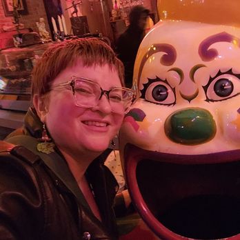 Daddy Diamonds - I love garbage clown - Champagne Bars Near Me - Los Angeles, California