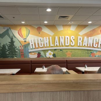 Keke's Breakfast Cafe - Dining area - Breakfast & Brunch Near Me - Highlands Ranch, Colorado