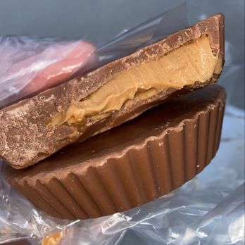 Kilwins Ice Cream - Chocolate - Fudge - Peanut Butter Cups - Chocolatiers & Shops Near Me - Indianapolis, Indiana Kilwins Ice Cream - Chocolate - Fudge - Peanut Butter Cups - Chocolatiers & Shops Near Me - Indianapolis, Indiana