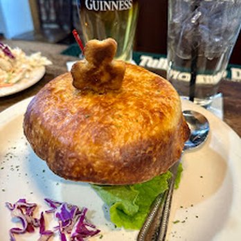 Sieb's Pub - Guinness Beef Pot Pie - Irish Near Me - Pittsburgh, Pennsylvania Sieb's Pub - Guinness Beef Pot Pie - Irish Near Me - Pittsburgh, Pennsylvania
