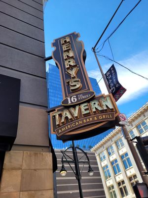 Henry's Tavern by null
