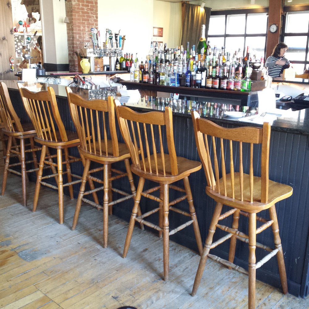 Lago Trattoria - Lago bar area. - Italian Near Me - Newport, Vermont