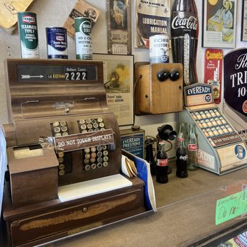 Pete's Gas Station Museum - Museums Near Me - Williams, Arizona