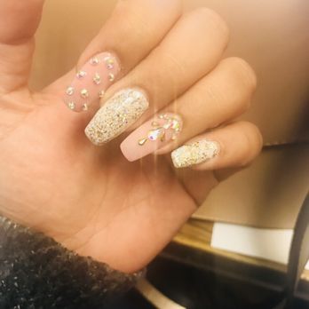 Central Nails - Nail Salons Near Me - Oakland, California