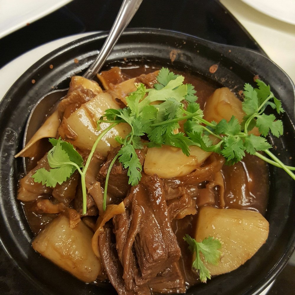 Phoenix Restaurant - Beef Stew with Daikon Radish - Dim Sum Near Me - Chicago, Illinois Phoenix Restaurant - Beef Stew with Daikon Radish - Dim Sum Near Me - Chicago, Illinois