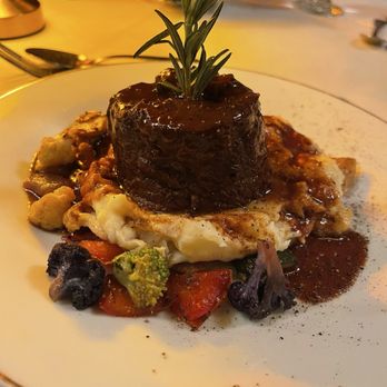 Cicada Restaurant and Lounge - Braised beef plate - Italian Near Me - Los Angeles, California Cicada Restaurant and Lounge - Braised beef plate - Italian Near Me - Los Angeles, California
