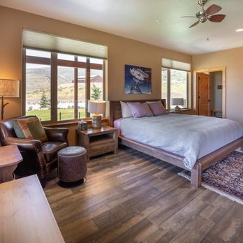 Ruby 360 Lodge - Hotels & Travel Near Me - Lamoille, Nevada