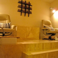 NOLA Nail Bar