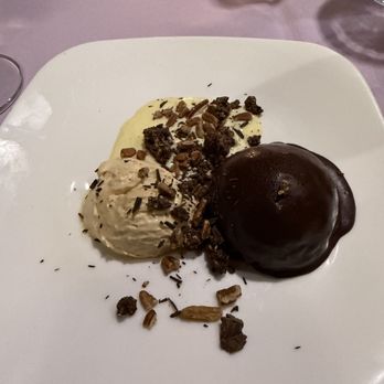 Cooper’s Hawk Winery & Restaurant - Dessert Course: Bourbon Ball - American Near Me - Tampa, Florida