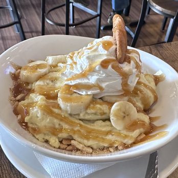 Tavern 242 - Deconstructed Banana Cream Pie - Sports Bars Near Me - Morrison, Colorado Tavern 242 - Deconstructed Banana Cream Pie - Sports Bars Near Me - Morrison, Colorado