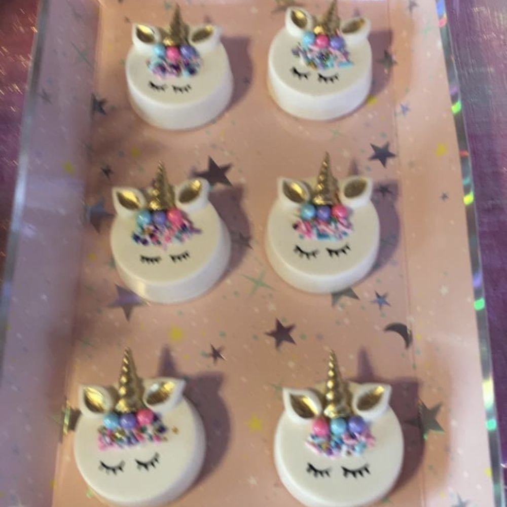 Tiffany's Cake Poppery - Unicorn themed chocolate covered Oreos - Bakeries Near Me Tiffany's Cake Poppery - Unicorn themed chocolate covered Oreos - Bakeries Near Me