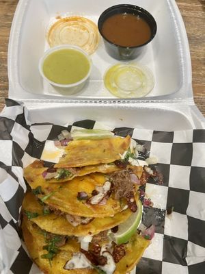 The Birria Queen (Food Truck) by null