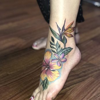 Skin Design Tattoo - Honolulu - Floral foot tattoo. Hibiscus, plumeria, birds of paradise - Tattoo Near Me - Honolulu, Hawaii