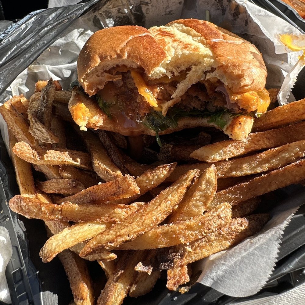 Planet Health Compton - Blvd BBQ burger - Vegan Near Me - Compton, California Planet Health Compton - Blvd BBQ burger - Vegan Near Me - Compton, California