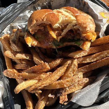 Planet Health Compton - Blvd BBQ burger - Vegan Near Me - Compton, California Planet Health Compton - Blvd BBQ burger - Vegan Near Me - Compton, California
