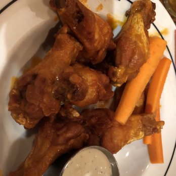Rowdy Hall - Pubs Near Me - Amagansett, New York