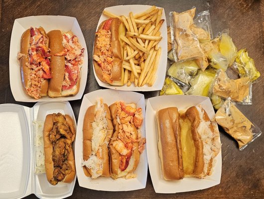 Angie's Lobster and Angie's Prime Grill by null